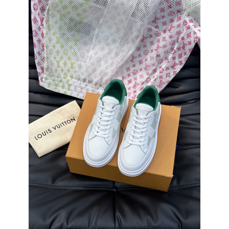 l**is V*t*n sneakers